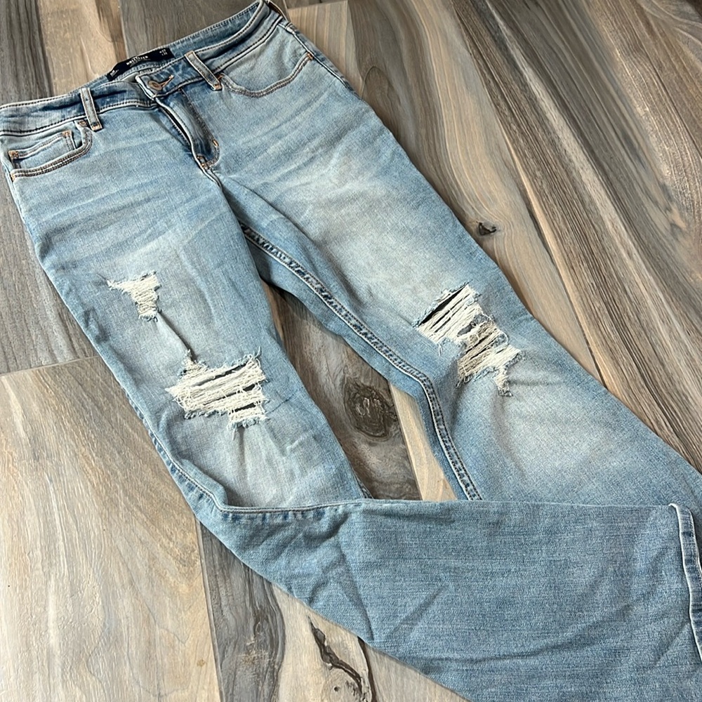 Hollister, low rise, flare, soft stretch, jeans